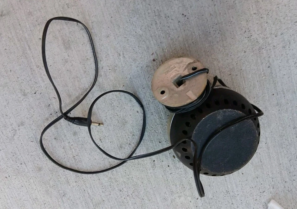 Altavoz Sparkomatic Tech Orb Retro Vintage Redondo Negro Piezas o Reparaciones Sin Probar Foto 4 de 4