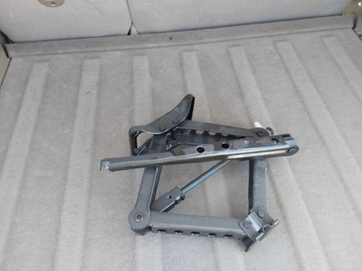Used Floor Jack fits: 2013 Jeep Compass  Grade A