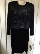 Shomi Woman's Long Sleeve Velour Special Occasion Dress Size 10