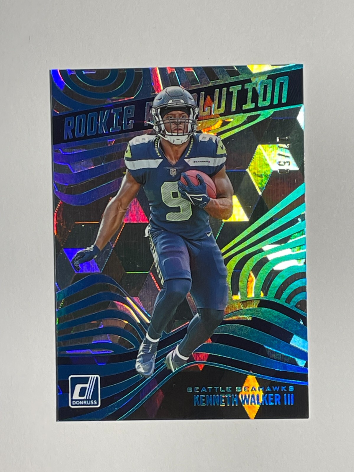 2022 Donruss Kenneth Walker III #Rev-17 Rookie Revolution Cubic /50