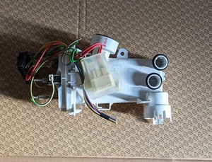 Durchlauferhitzer 1 735 110 076/0 Siemens Neff Bosch Heizung