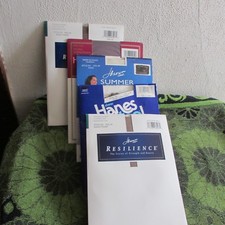 NEW, SEALED. 8 PAIRS OF WOMEN'S HANES STOCKINGS/ PANTYHOSE SIZE AB