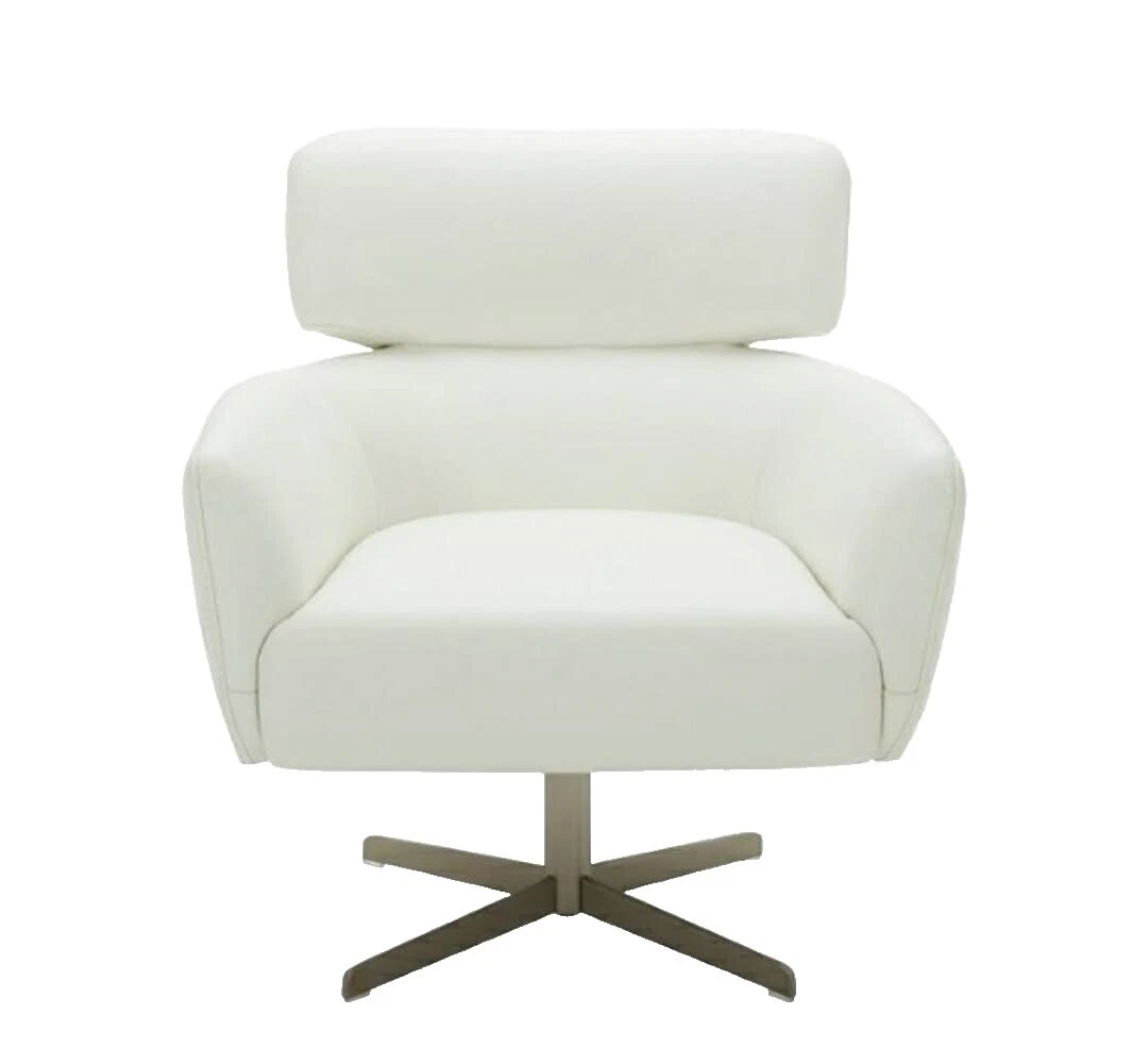 Белые кожаные кушетки