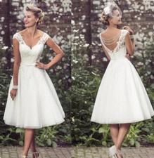 Vintage V Neck Lace Garden Wedding Dresses for Women Short Tea Length Sleeveless