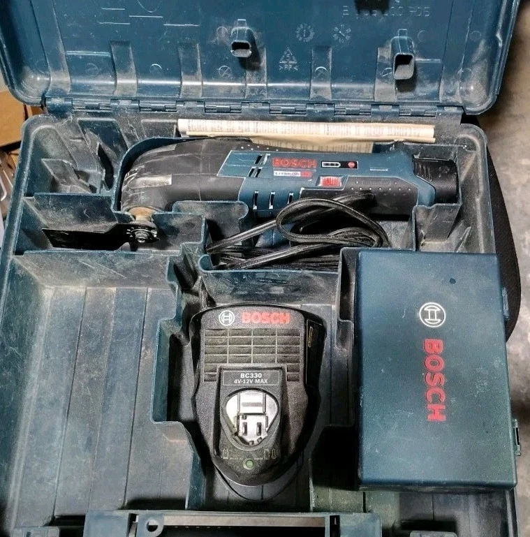 Bosch PS50 12V Max Li-Ion Multi-X Herramienta Oscilante Cargador de Batería Hojas + Estuche Foto 3 de 4