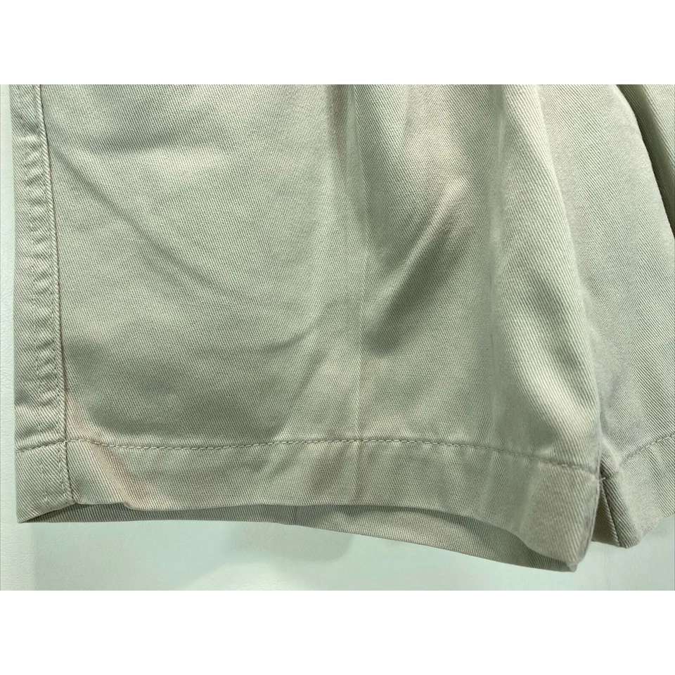 Pantalones Cortos Docker's Caqui Plisados Niño Talla 8 Delgados (21”x15”) Entrepierna 6.5” Foto 4 de 4
