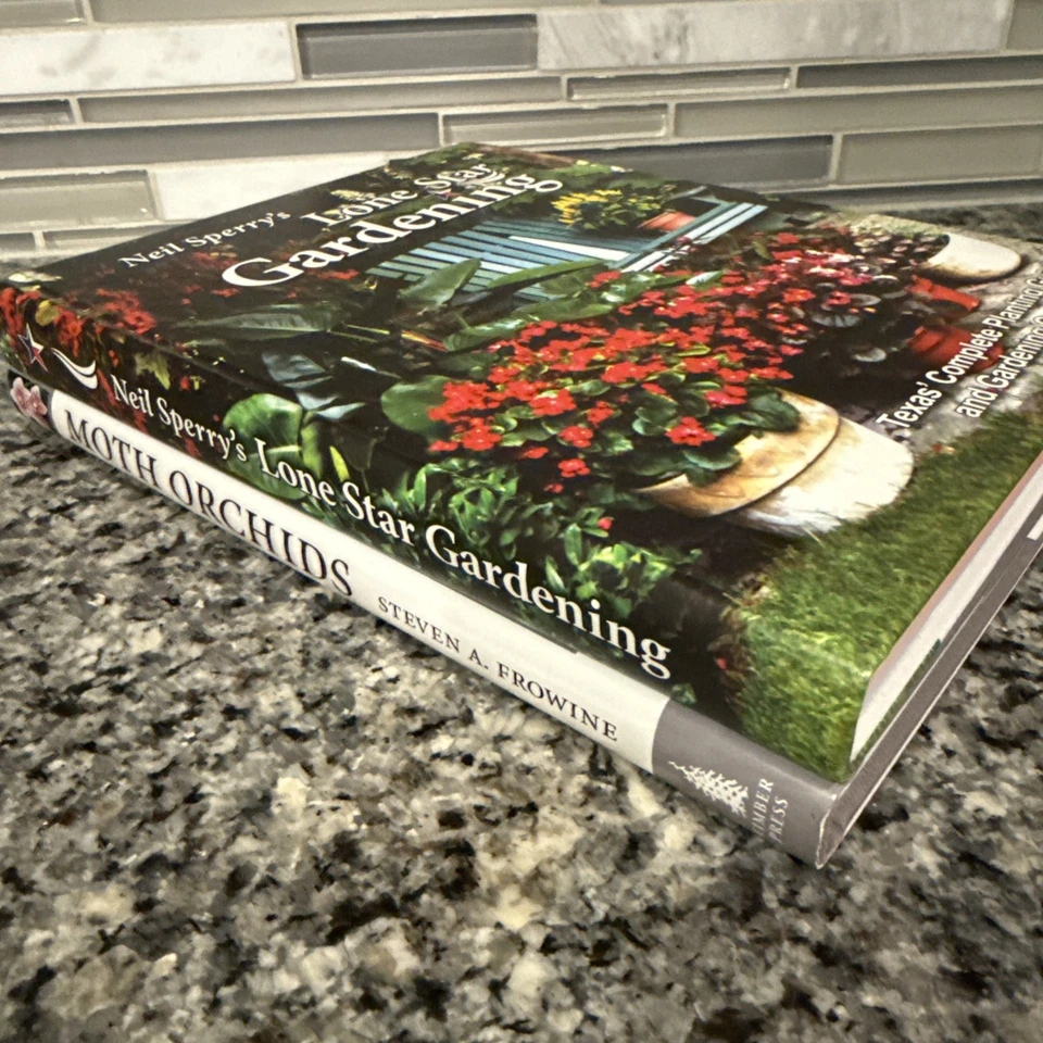 Neil Sperry's Lone Star Gardening SIGNED Neil Sperry Book Lot of 2📚Moth Orchids - Imagem 2 de 4
