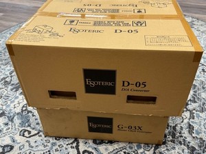 Esoteric D-05 DAC 24bit/192kHz Audiophile Reference XLR DSD