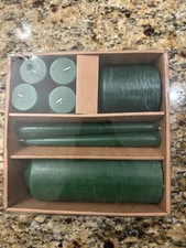 Candle Set -- 8 Pieces -- green -- Nice for Christmas