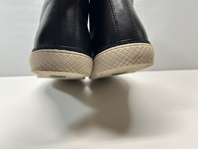 Frye Men display picture 2