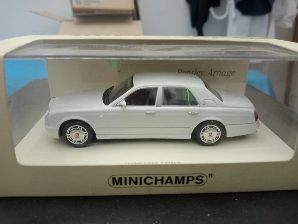Bentley Arnage 1/43 Minichamps - Immagine 2 di 4