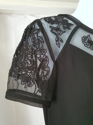 Kimchi Blue Black Lace Skater Dress Size Small Sheer Outer Button Back C32" L29" - Picture 5 of 17