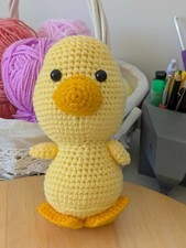 Poulet Poussin Pâques doudou fait main au crochet, amigurumi, neuf 18 cm