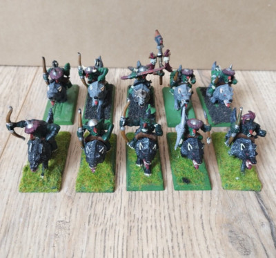 Warhammer Fantasy The old World Orks & Goblins 10x Wolf Riders bemalt