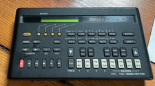 Yamaha QY10 inkl. Box, alle Handbücher, Netz...