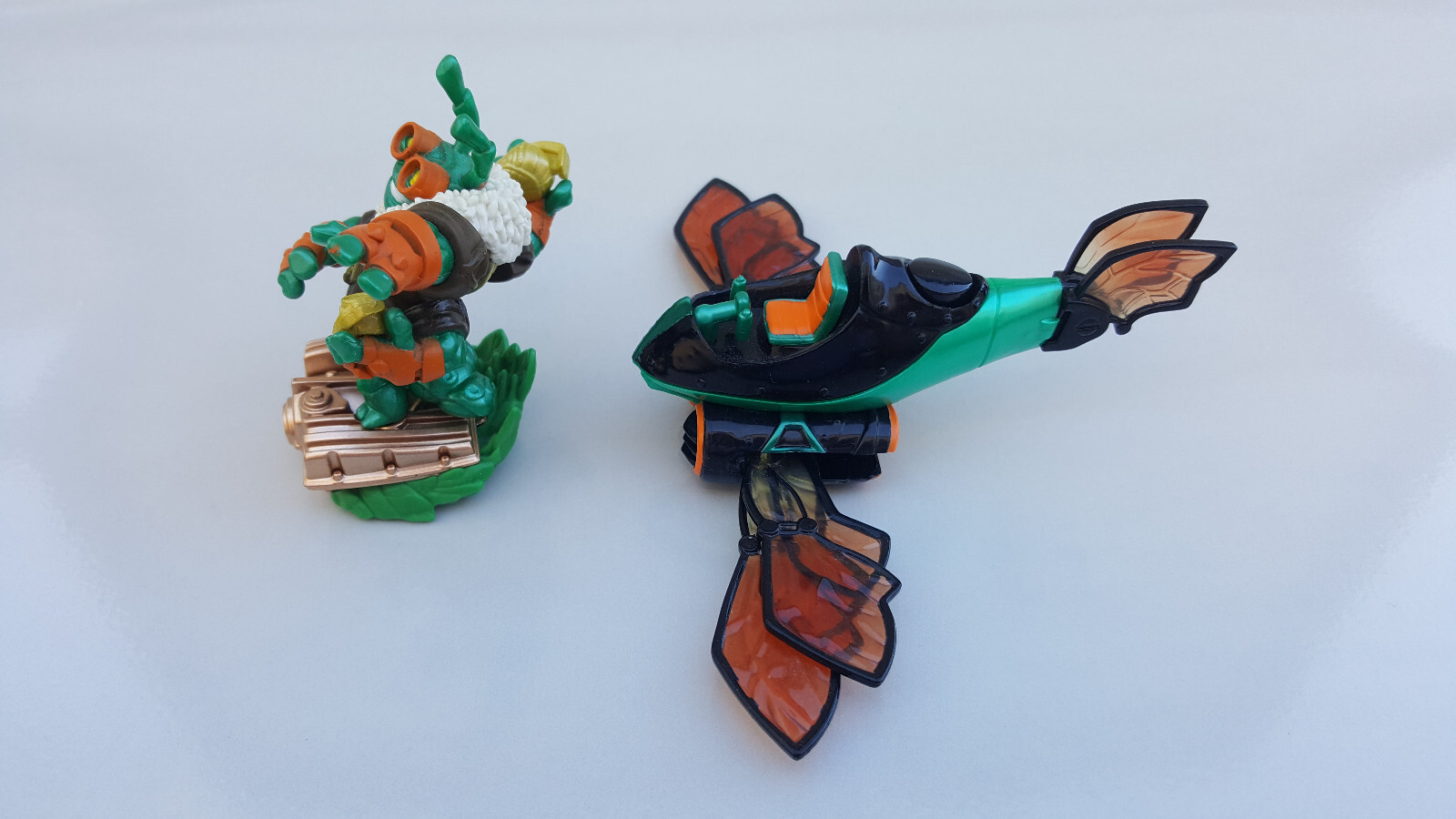 Skylanders Superchargers Green Thrillipede and Buzz Wing Rare eBay