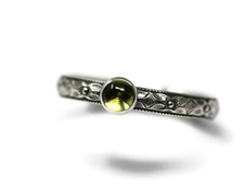 4mm Peridot Ring Symmetrical Flower 925 Sterling Silver