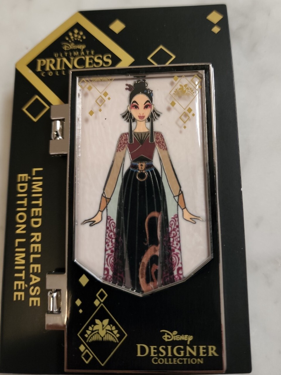  WALT DISNEY PRINCESS MULAN DESIGNER  COLLECTION  PIN LIMITED RELEASE BRAND NEW 