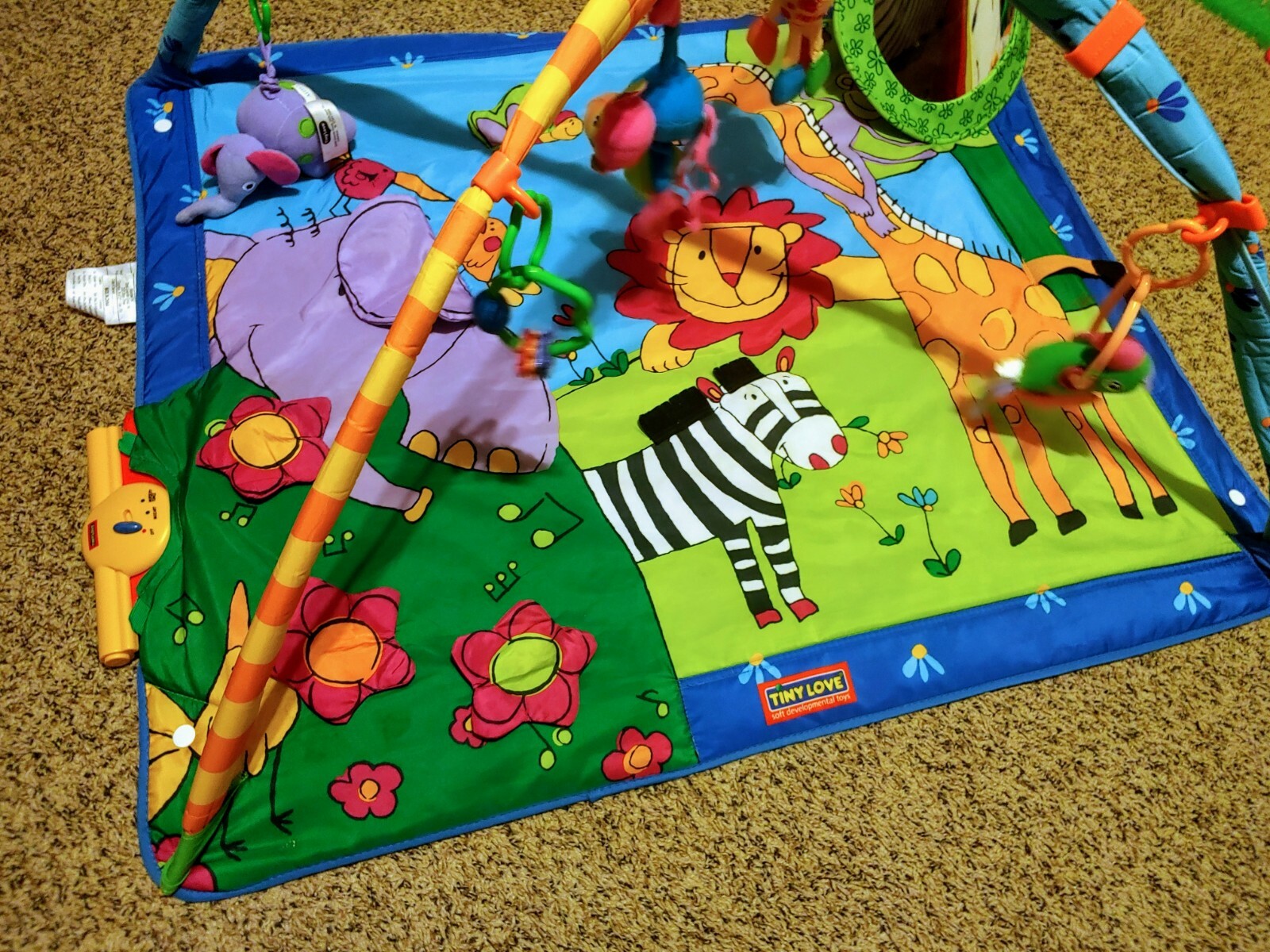 tiny love gymini super deluxe lights & music play mat