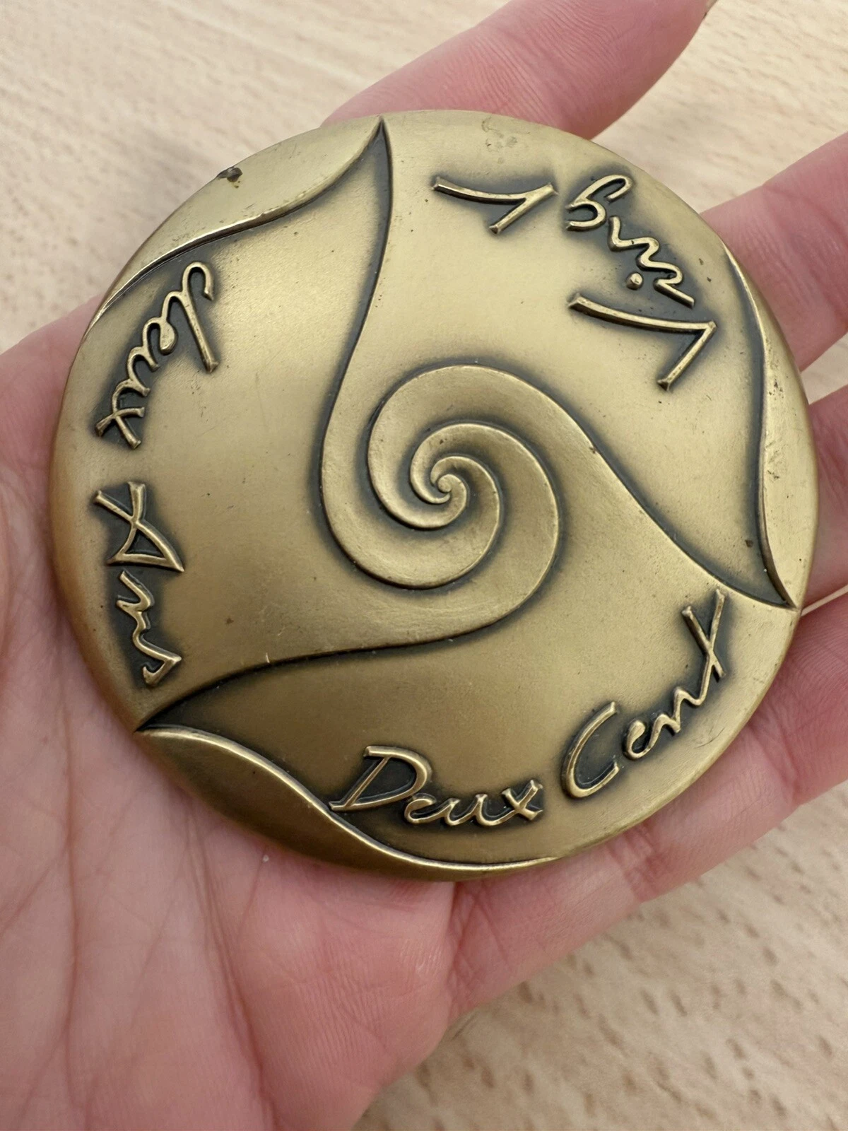 Médaille « Deux Cent Vingt Deux Ans » Lanfry En Bronze 155,60 Grammes