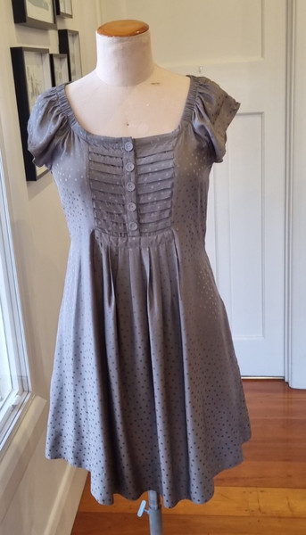 Vintage Y2K Decjuba size 12 Brown silk cap sleeve baby doll dress