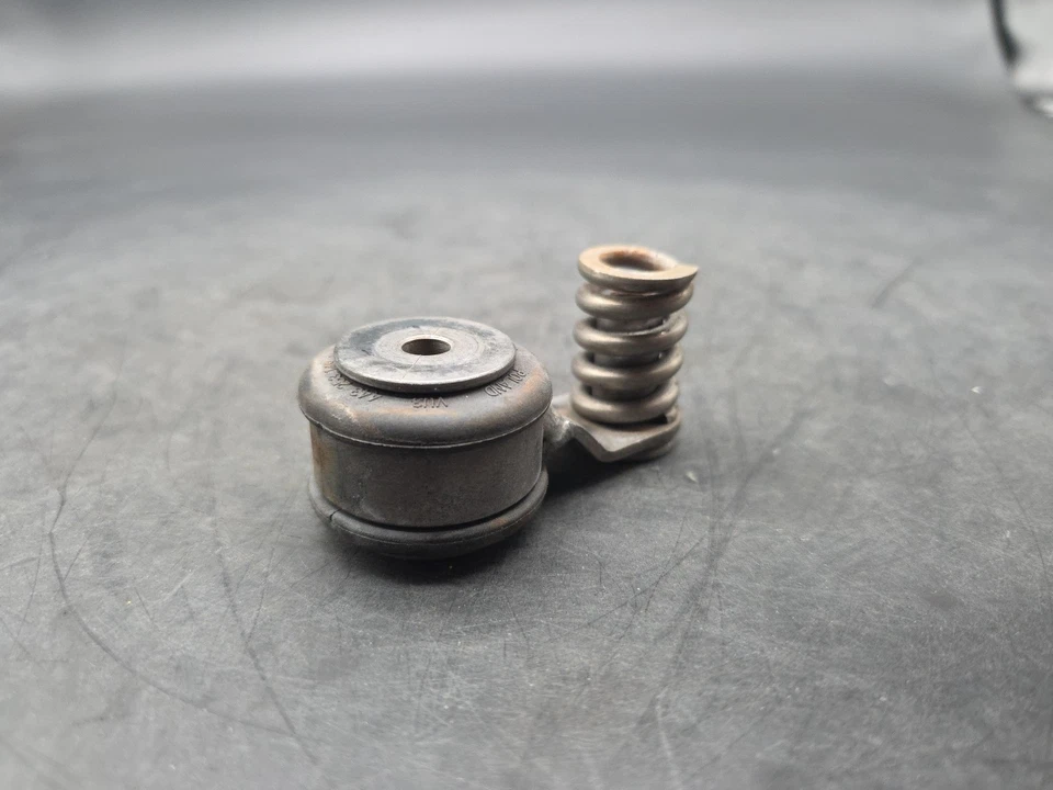 4F0253295A 2013 AUDI A6 QUATTRO C7 SOPORTE DE SUSPENSIÓN DE ESCAPE DELANTERO DERECHO M4-687 Foto 4 de 4