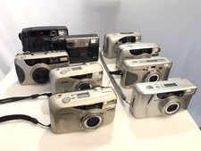 9x Analogkamera Point and Shoot Konvolut Praktica Revue Yashica Voigtländer usw.