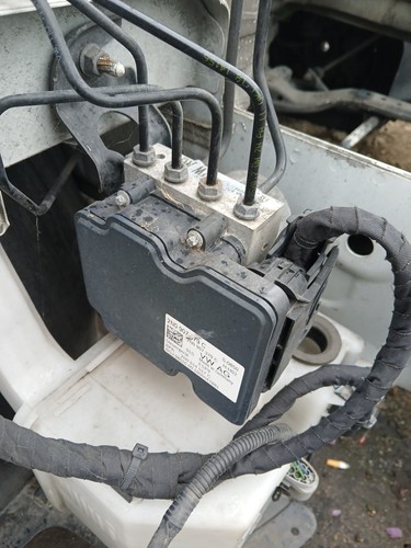VOLKSWAGEN CRAFTER ABS PUMP CONTROL MODULE 2N0614517C 2N0907379C TESTED 18-2024 - Picture 1 of 7