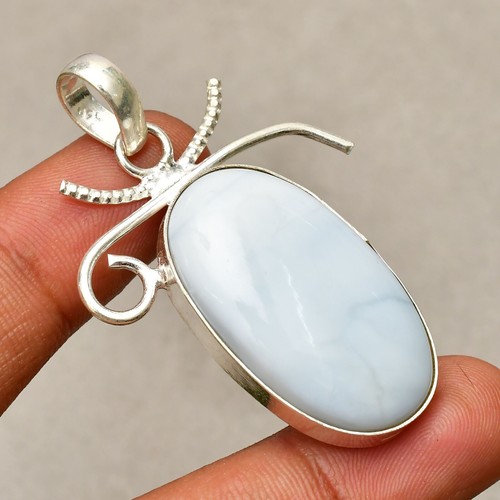 Pendentif croix howlite,pierre semi precieuse blanche,beliere en acier