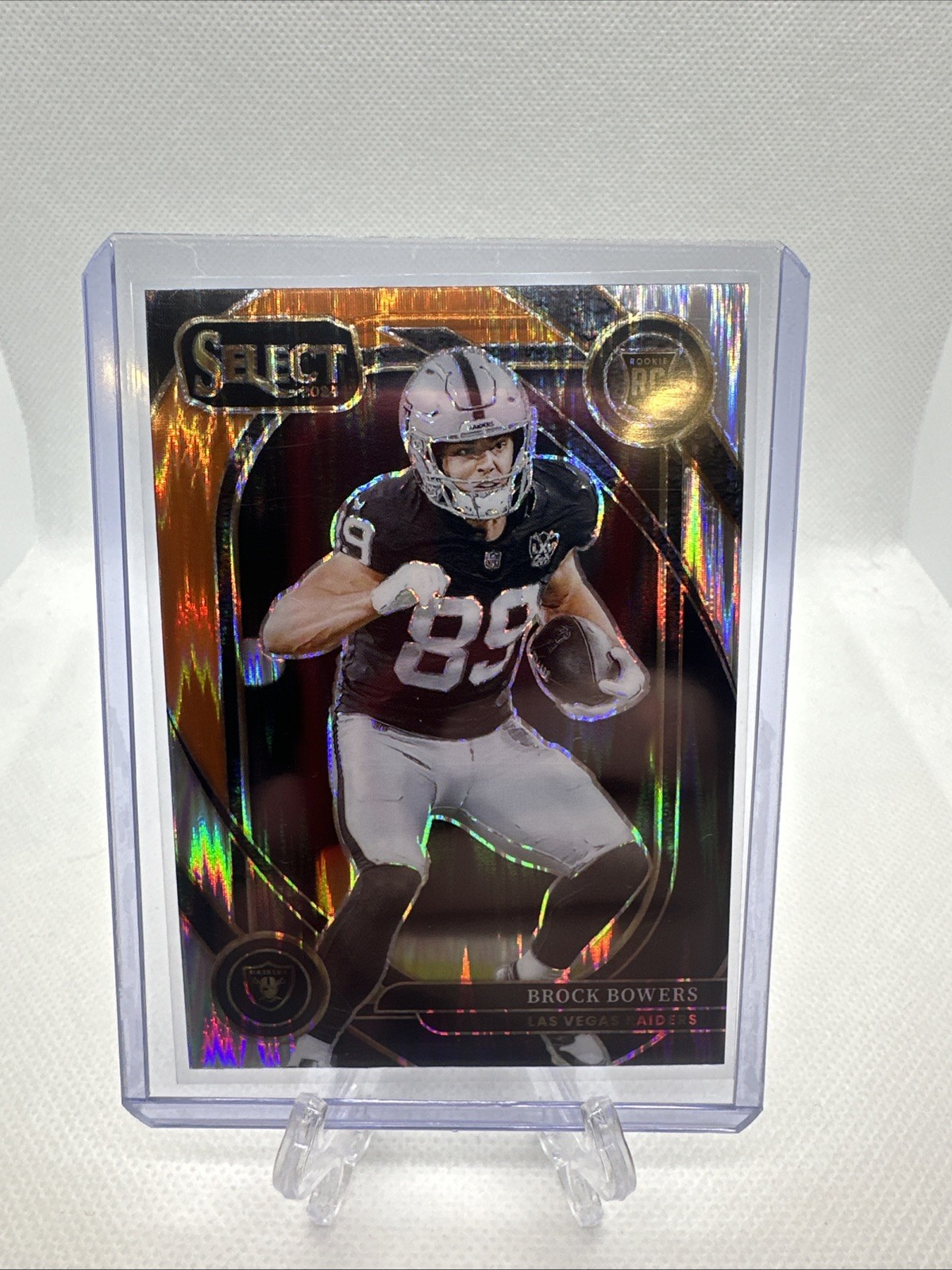 2024 Panini Select - Club Level Brock Bowers #222 Black & Orange Shock Prizm...