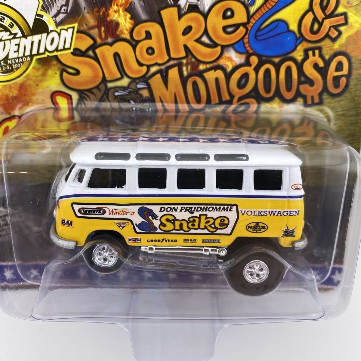 Volkswagen Snake & Mongoose Bus Yellow Johnny Lightning 1:64 Volkswagen Snake & Mongoose Bus Yellow Johnny Lightning 1:64