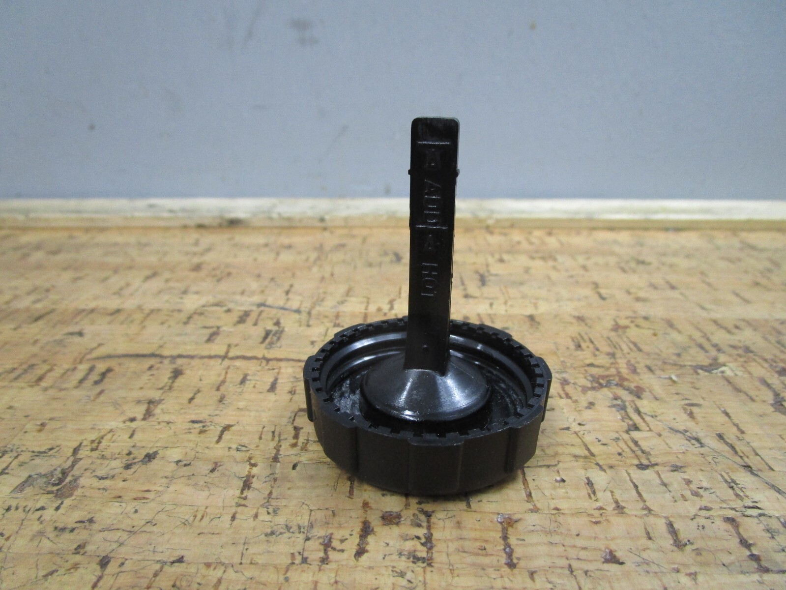 Genuine Volvo 240 940 960 Power Steering Reservoir Cap Cover  