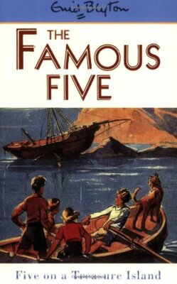 Complete Set Series - Lot of 21 Famous Five books by Enid Blyton
