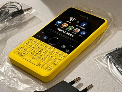 Genuine Nokia Asha 210   Yellow   New   Full Box   Original Old Stock