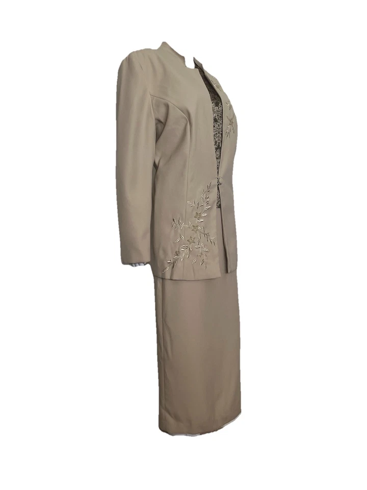 Traje de Iglesia Ben Marc Internacional Talla 16 Beige Bordado Ocasión Especial Foto 4 de 4