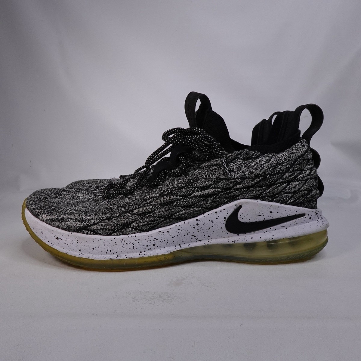 lebron 15 low black