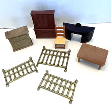 Doll House Furniture Miscellaneous Lot of 8 D...