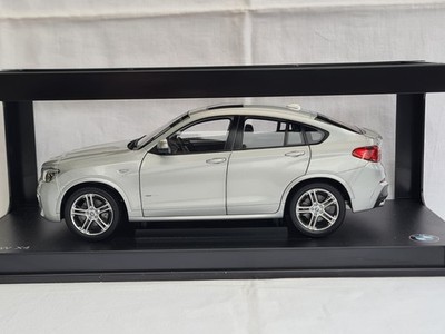 BMW X4 Glacier Silver Paragon 1:18