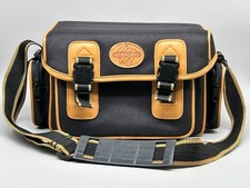 Vanguard Classic Dual-Lock Camera Shoulder Bag Black Tan ? Padded DSLR Case