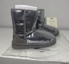 Girls AUTHENTIC UGG Classic Short Boot W Silver Sequins -Youth Size 3
