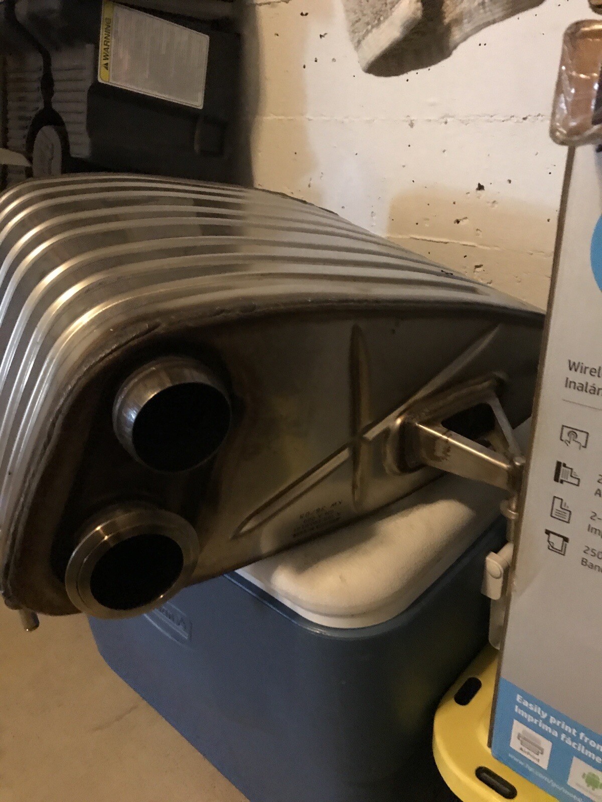 🟥 slr mclaren Mercedes Mufflers 🟥 800 Miles On Them! OEM Exhaust