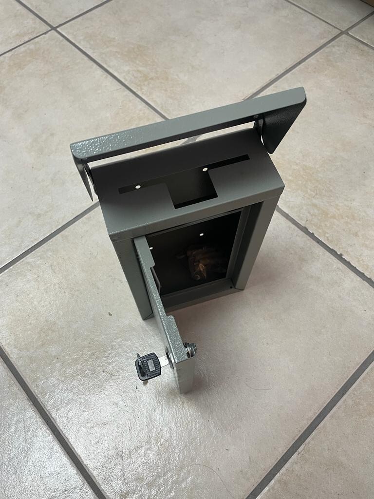 NEW Small Key Drop Lock Box, Includes Hardware & Keys 5.5 in x 3