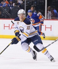 COLE SCHNEIDER 8X10 PHOTO HOCKEY BUFFALO SABRES PICTURE NHL ACTION