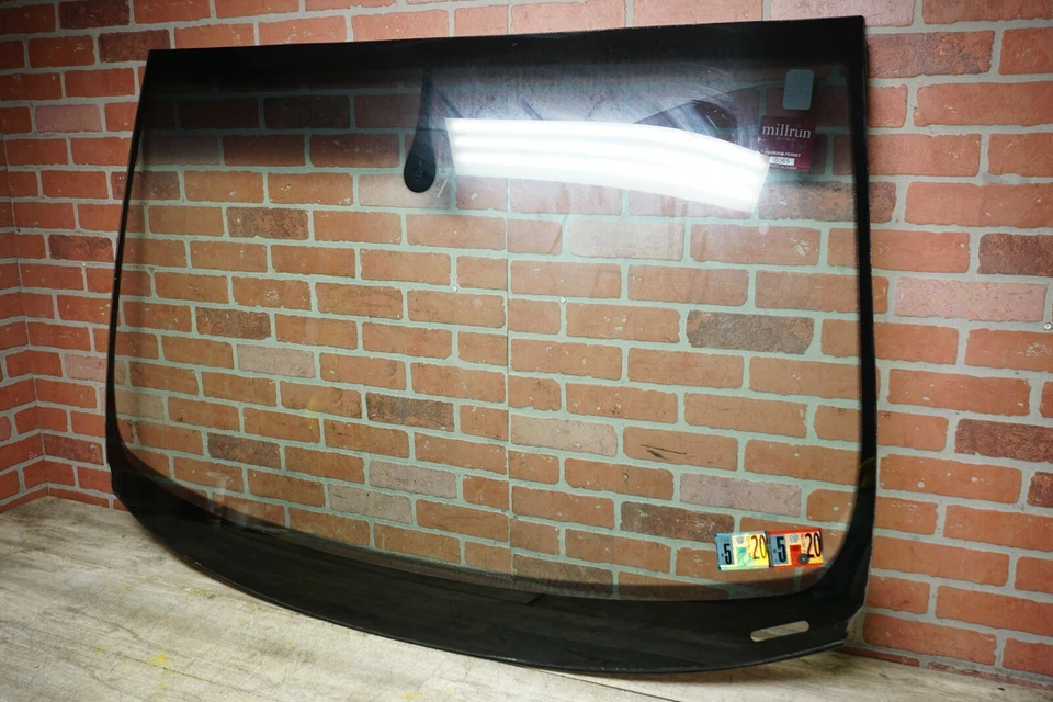 AUDI Q7 2008-2009 4L PARABRISAS DELANTERO CRISTAL LAMINADO CON SENSOR DE LLUVIA PILKINGTON Foto 2 de 4