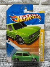 Hot Wheels 2011 HW Premiere 8/50 Volkswagen Brasilia 8/244 Green