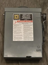 Square D DU321RB Non-Fusible Disconnect Switch 30A 240V 3-Pole NEMA 3R 100kA AIC