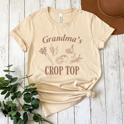 Funny Grandma Gardening Crop Top Shirt Gift for Grandma Vegetable Tee