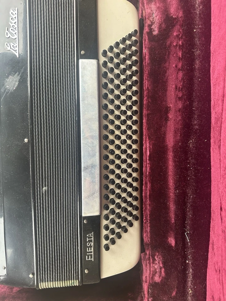 La Tosca Fiesta Accordion  Made In Italy Good Condition - Image 2 of 4