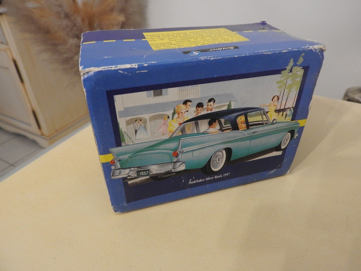 Maquette 1/43 Studebaker Silver Hawk - Solido - Voiture Verte - Boîte Souple
