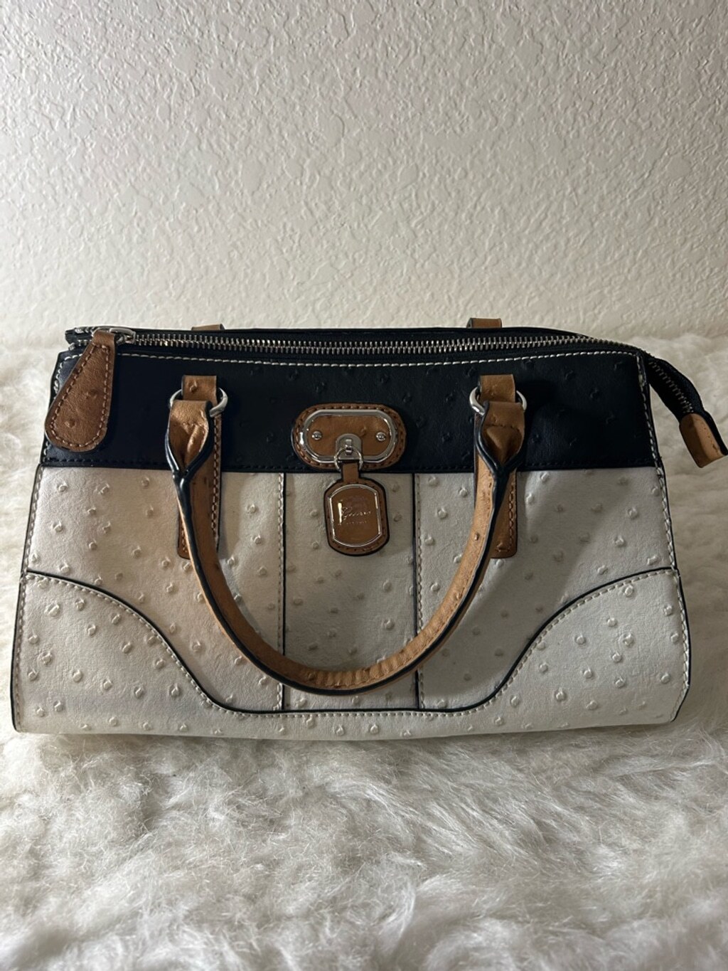 Guess White and Black Ostrich Faux Leather Top Handle Bag Purse
